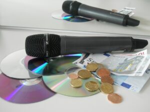 不動産クラファンの入金方法と手数料について知っておくべきことは？