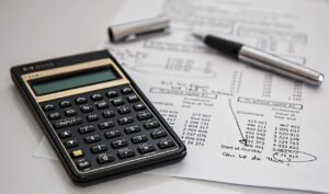 不動産クラファンの最低投資額を比較する際のポイントは？